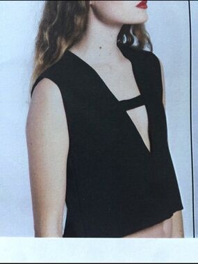 Sleeveless Black Crop Top with Front Cutout